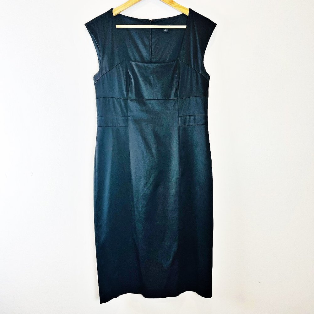 2/$20 Banana Republic Sleeveless Shift Dress - Picture 1 of 3